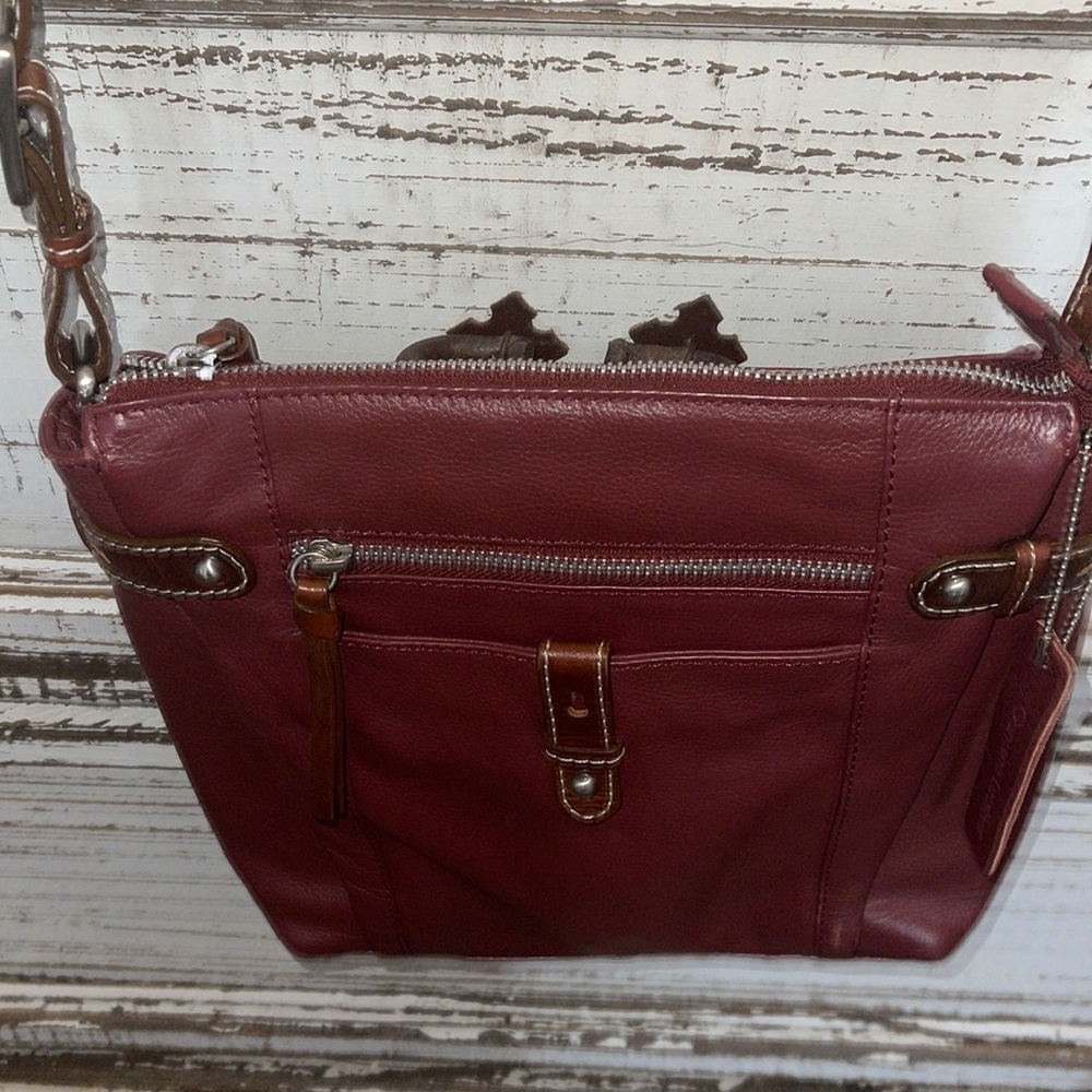 Nino bossi burgundy crossbody with daisies inside lots of room really nice